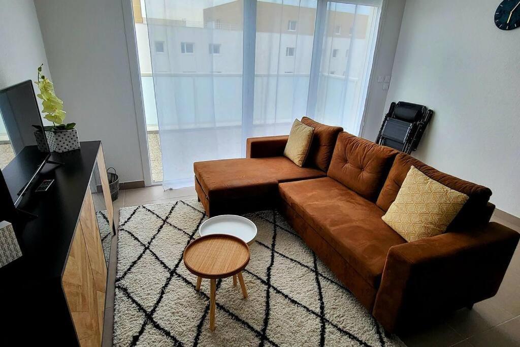 Appartement Avec Balcon/Terrasse Monteux Extérieur photo
